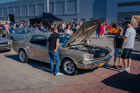 retro motor show